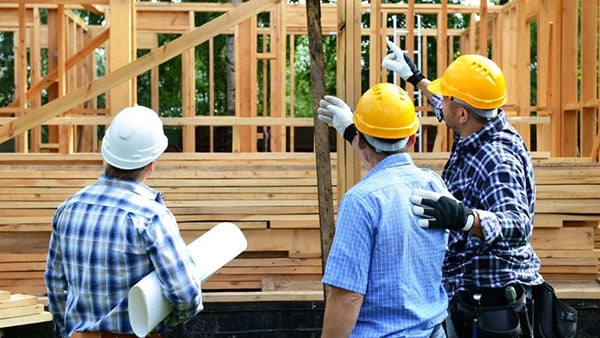 Tips for Reviewing Construction Contracts for Your HOA