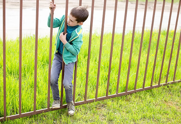 Trespassing little kid blog image