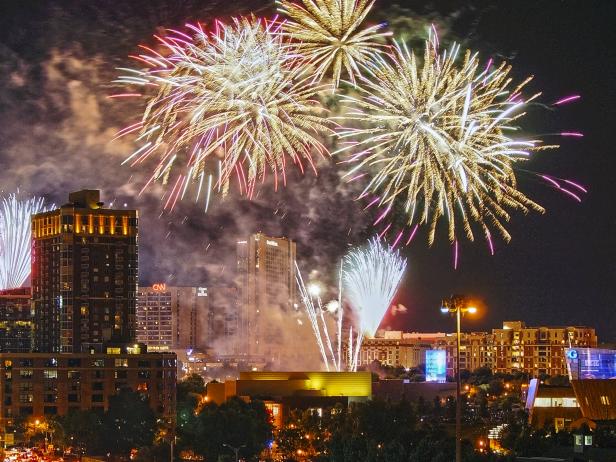 july-fourth-fireworks-atlanta-georgia.jpg.rend.tccom.616.462